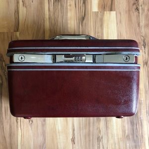Vintage Samsonite makeup/travel carrying care